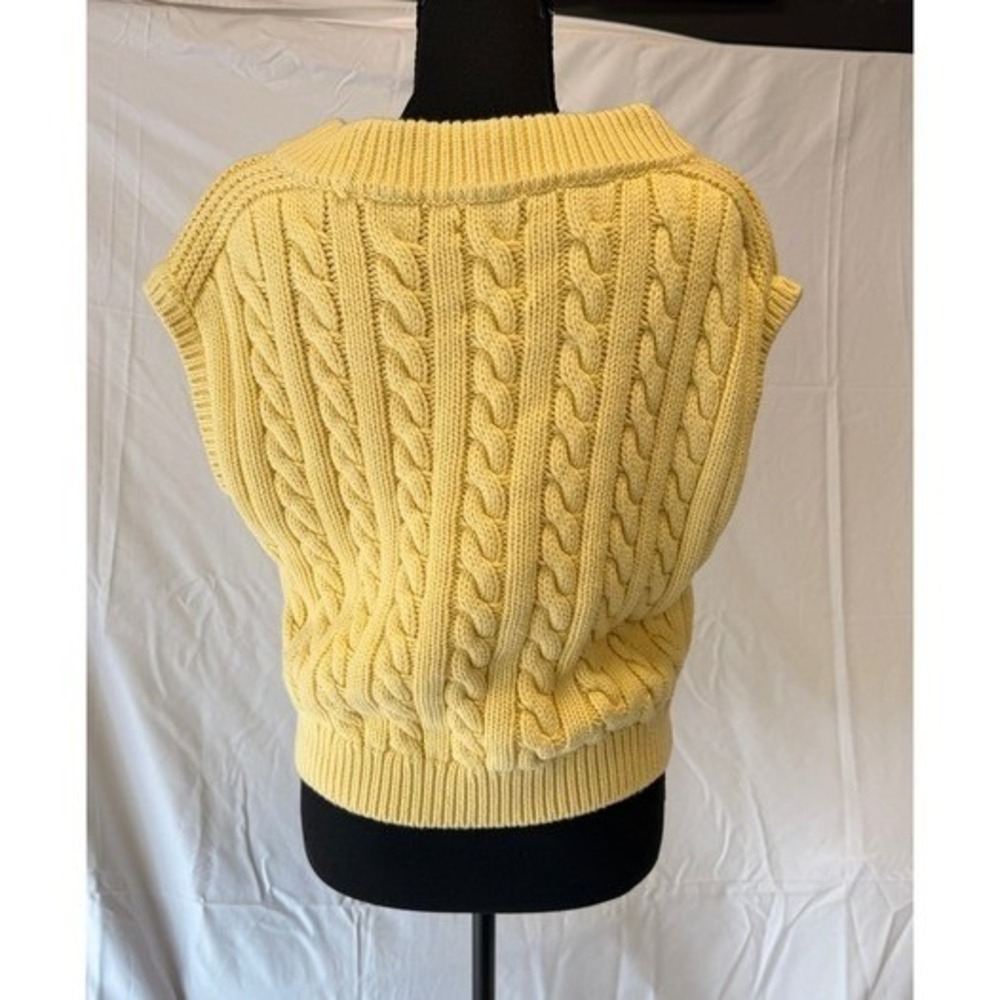 Abercrombie & Fitch Yellow Cable Knit V-Neck Sweater Vest - Picture 4 of 10